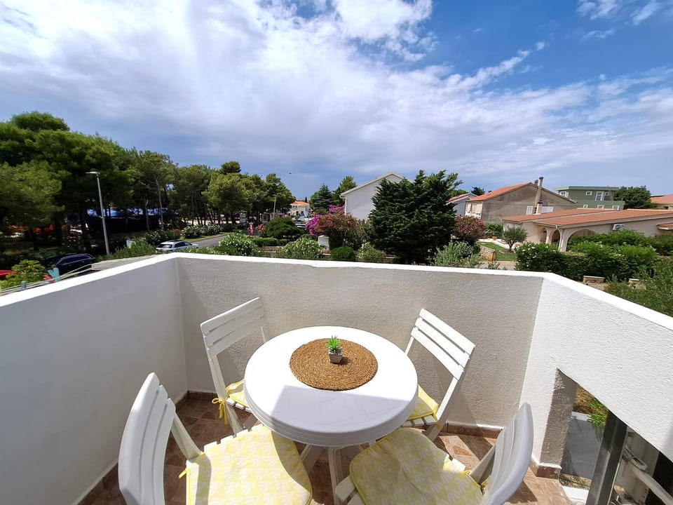 Day, Natural landscape, View (from property/room), Balcony/Terrace
