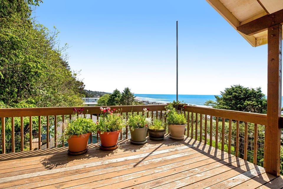 Soaring High House in Lincoln City