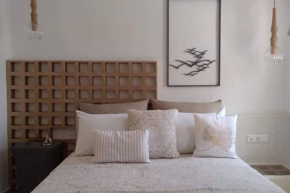 Bed, Decorative detail