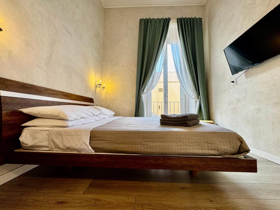 TV and multimedia, Bedroom, air conditioner