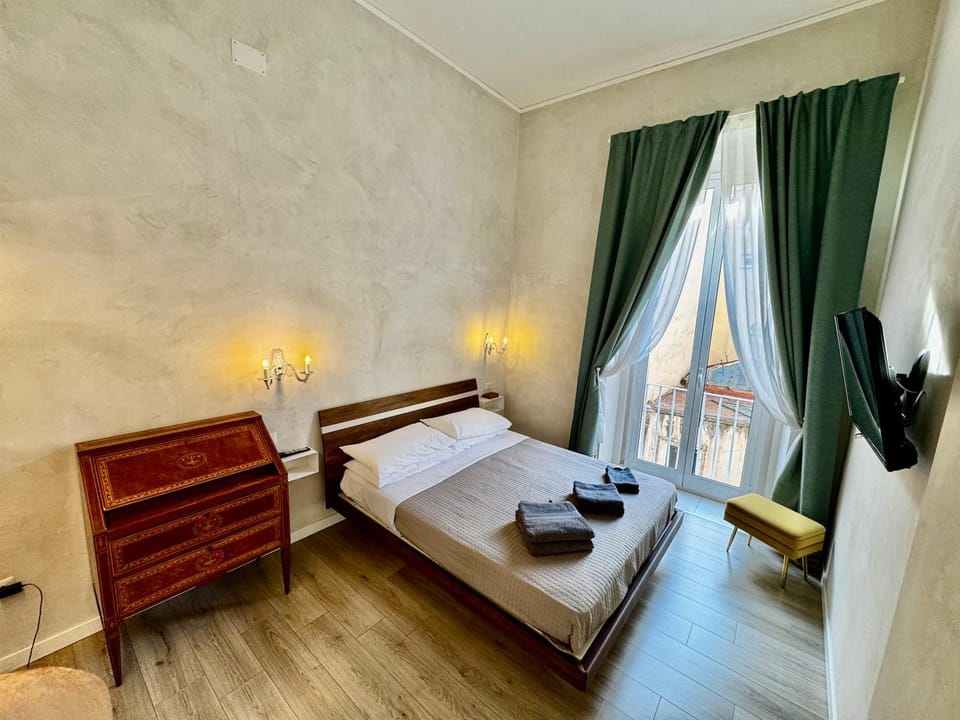 TV and multimedia, Bedroom, air conditioner