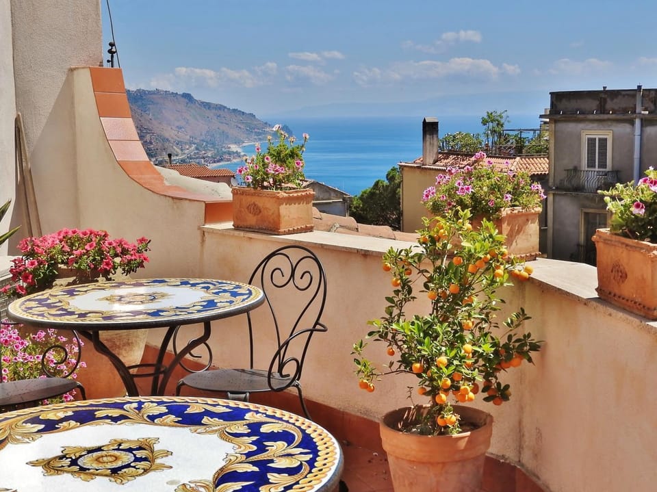Day, Balcony/Terrace