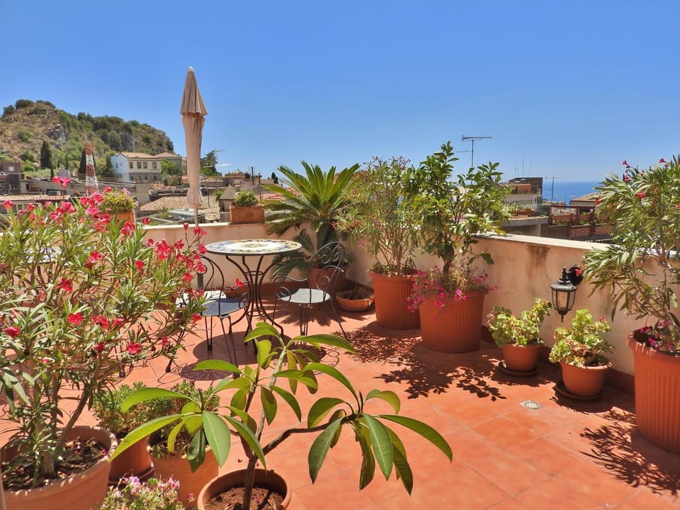 Day, Balcony/Terrace