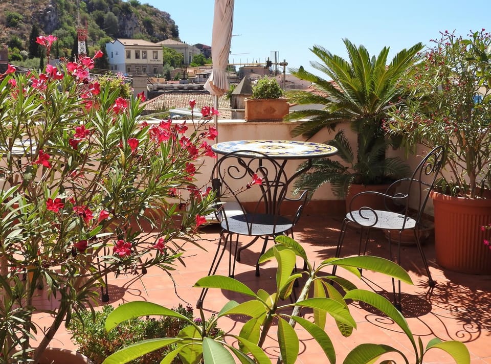 Day, Balcony/Terrace