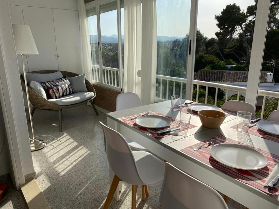 Apartamento RosarioyEmma - Primera línea de playa con vista mar Apartment in Marina Alta