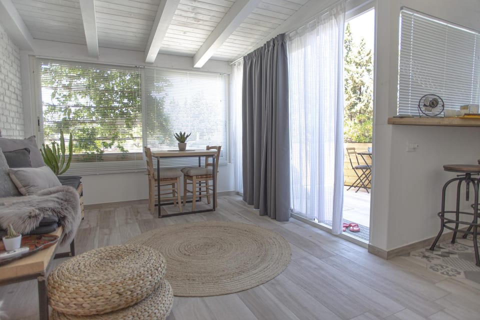 Balcony/Terrace, Living room, Seating area, Dining area