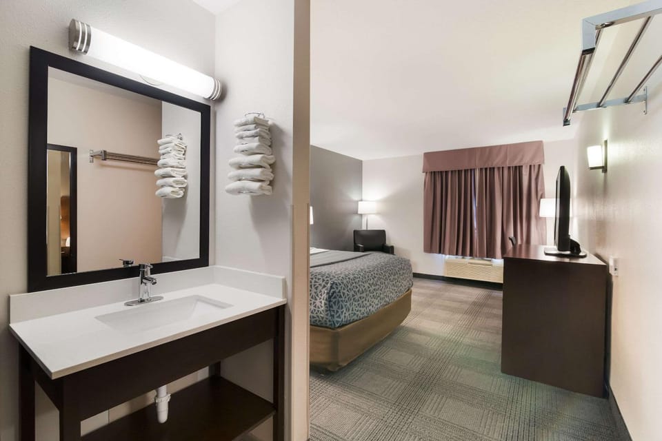 Photo of the whole room, On site