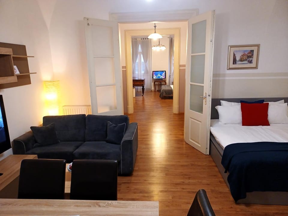 Living room, Bedroom
