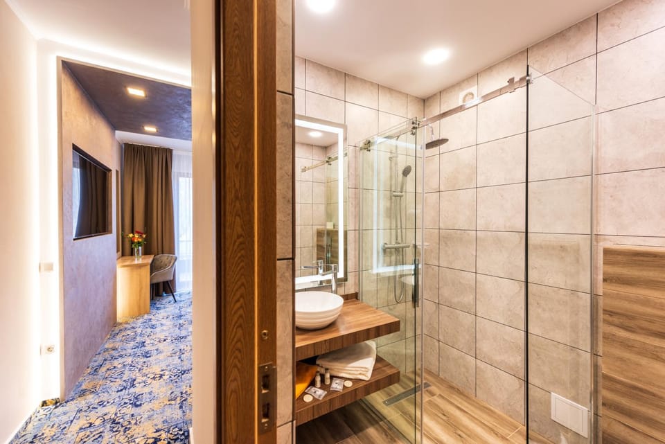 Bathroom, Living room