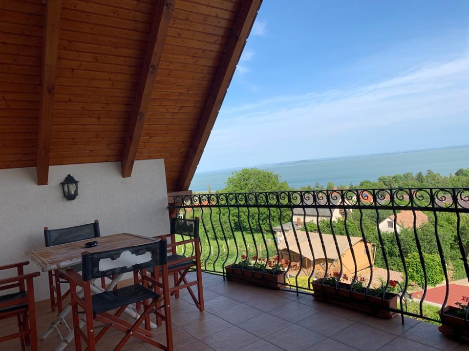 Property building, Balcony/Terrace