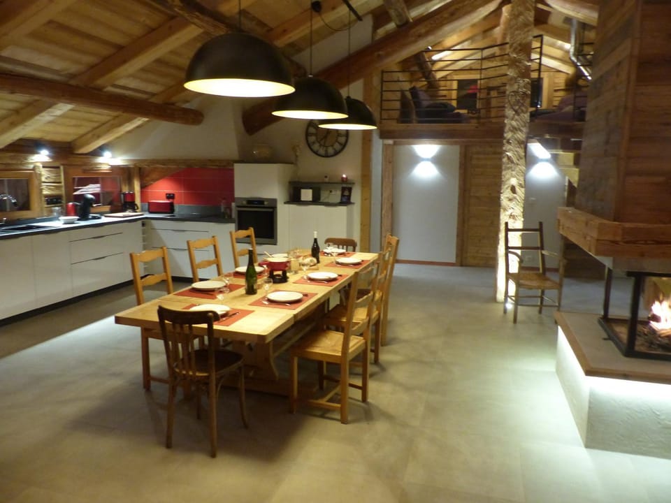 Gîte 4 étoiles avec cheminée, animaux bienvenus, parking privé - Le Grand-Bornand Apartment in Le Grand-Bornand