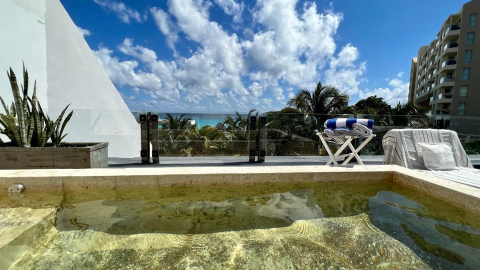 Pool view, Swimming pool