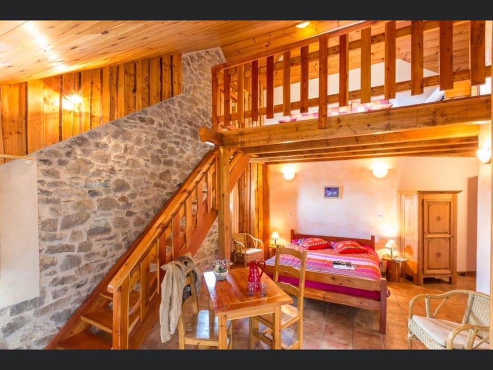 Chambres d'hôtes l'Abondance Bed and Breakfast in Provence-Alpes-Côte d'Azur
