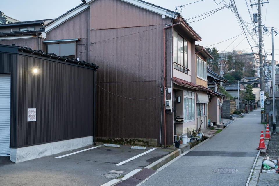 Neighbourhood, Parking