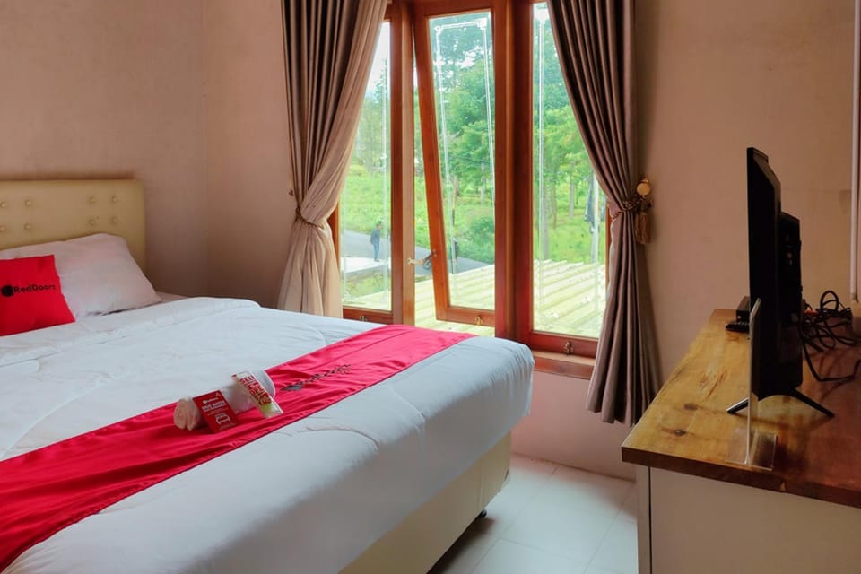 RedDoorz near Agrowisata Kebun Teh Dieng Hotel in Indonesia
