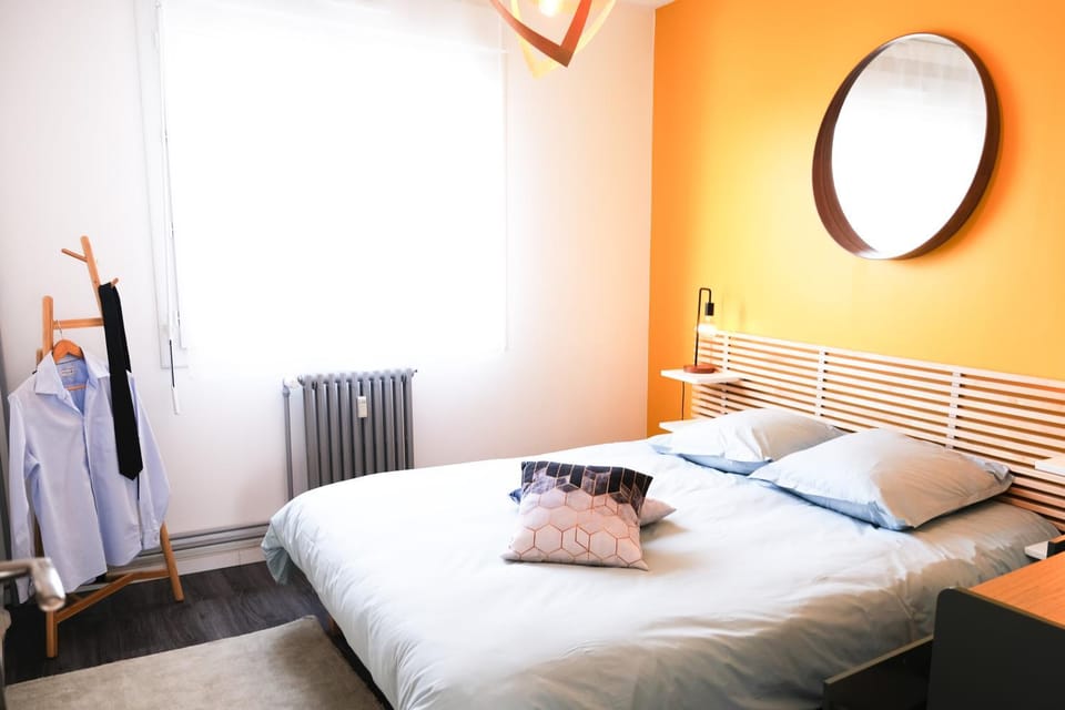 Le Grand Chambord 2 Apartment in Laval
