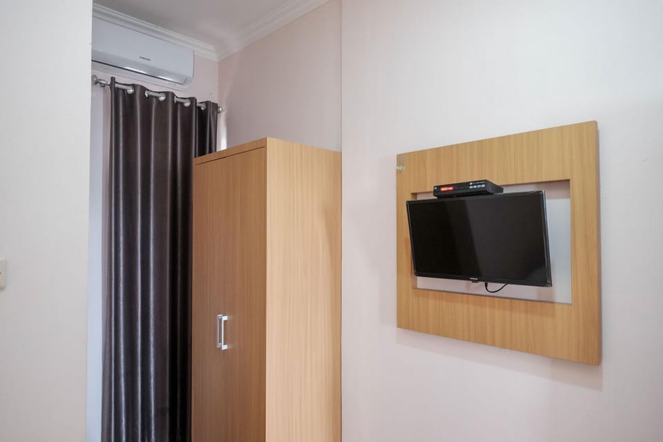 TV and multimedia, wardrobe