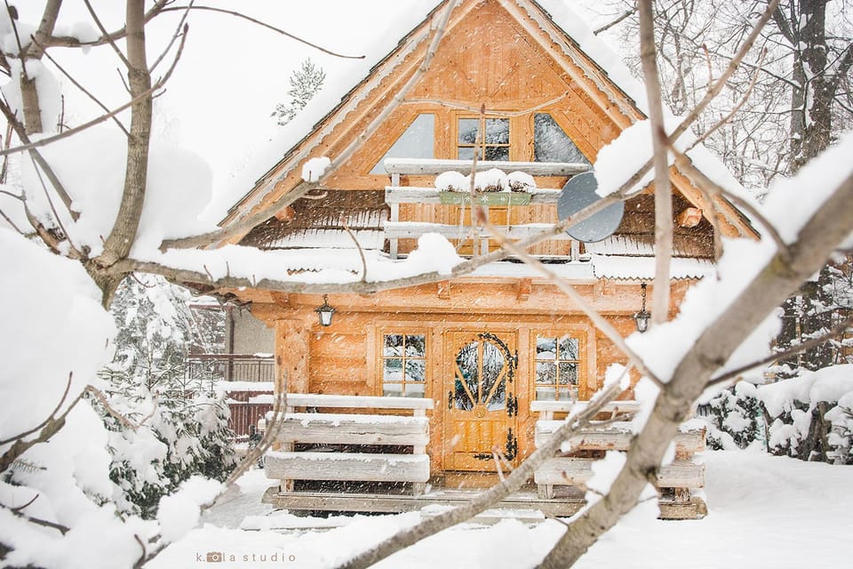 Facade/entrance, Off site, Winter, Floor plan