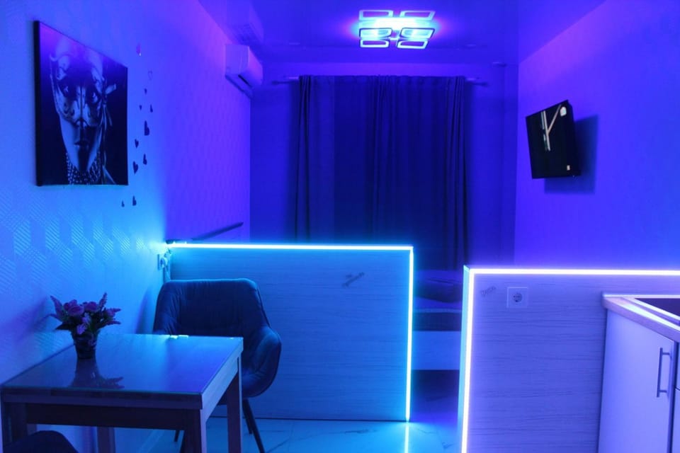 Апартаменты люкс для двоих метро Академика Павлова, метро Барабашова Apartment in Kharkiv