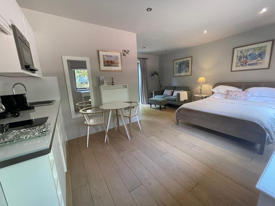 Peaceful Garden Retreat in Tunbridge Wells Apartment in Royal Tunbridge Wells