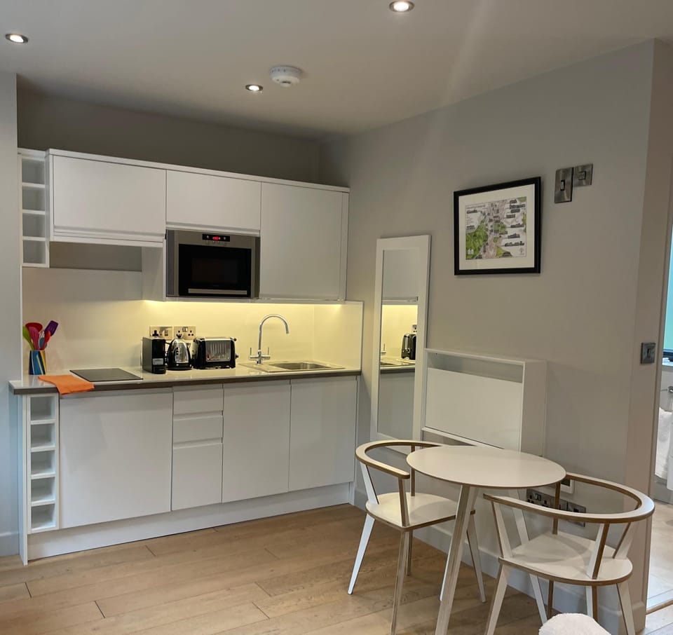 Peaceful Garden Retreat in Tunbridge Wells Apartment in Royal Tunbridge Wells