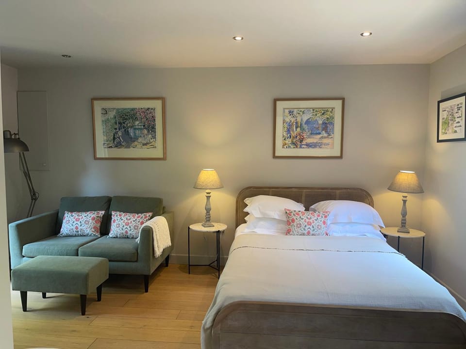 Peaceful Garden Retreat in Tunbridge Wells Apartment in Royal Tunbridge Wells
