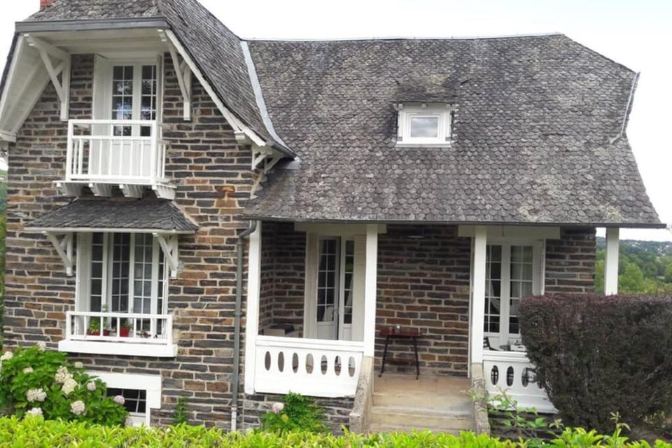 Property building, Patio