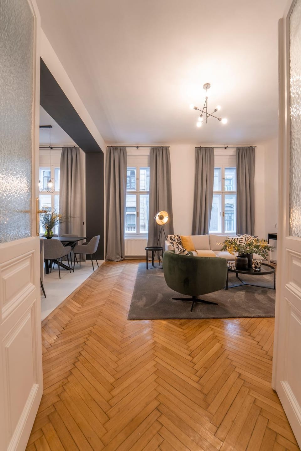 Living room, Photo of the whole room