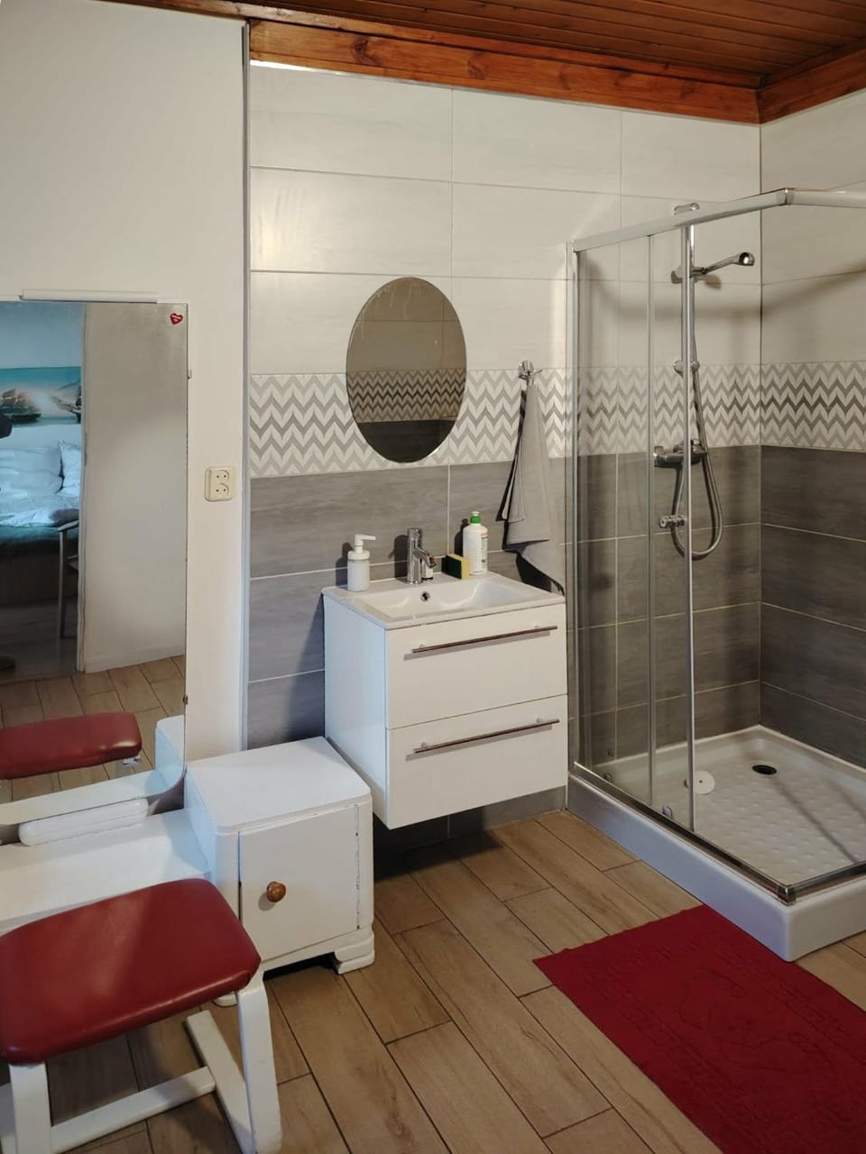Shower, Toilet, Bathroom