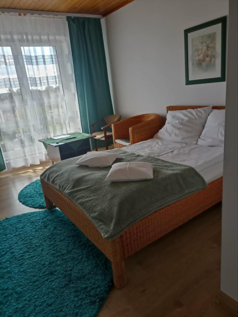Bed, Photo of the whole room
