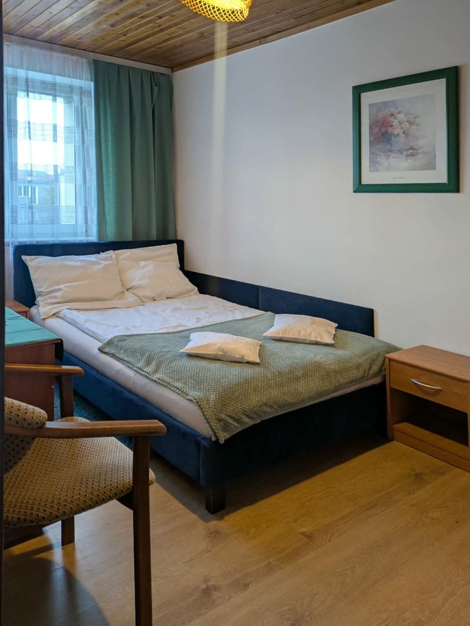 Bed, Photo of the whole room