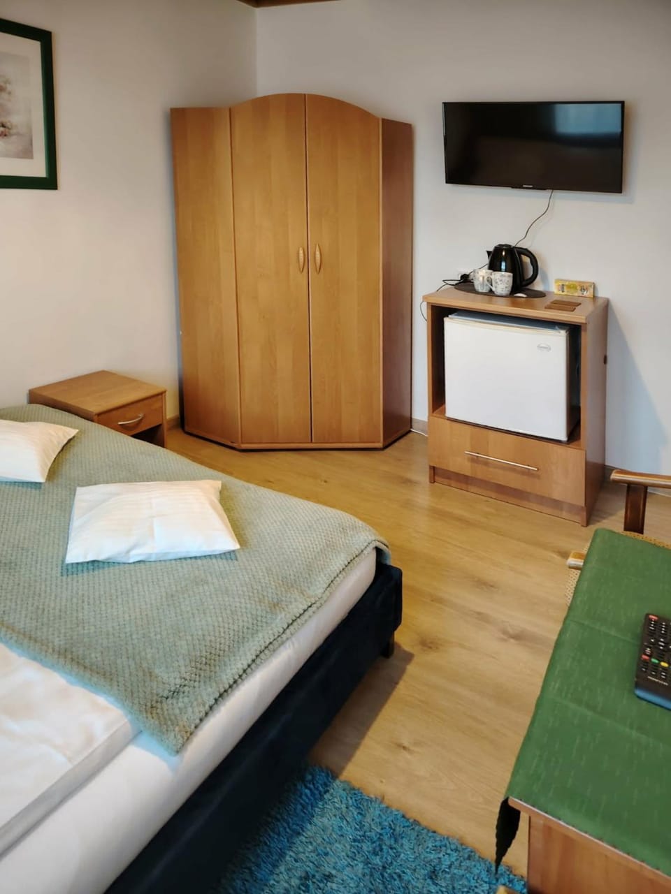 TV and multimedia, Photo of the whole room, wardrobe