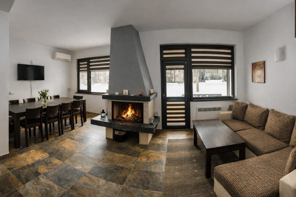 Living room, Seating area, Evening entertainment