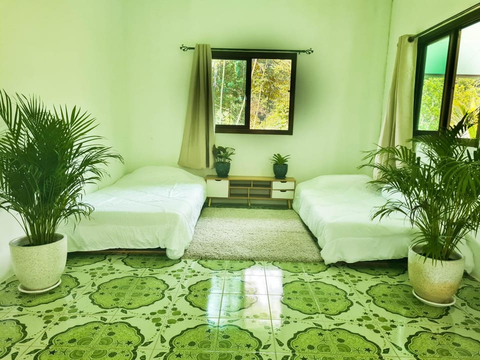 JENI Homestay โฮมสเตย์หลังใหญ่ปิ้งย่างได้ House in Ko Chang