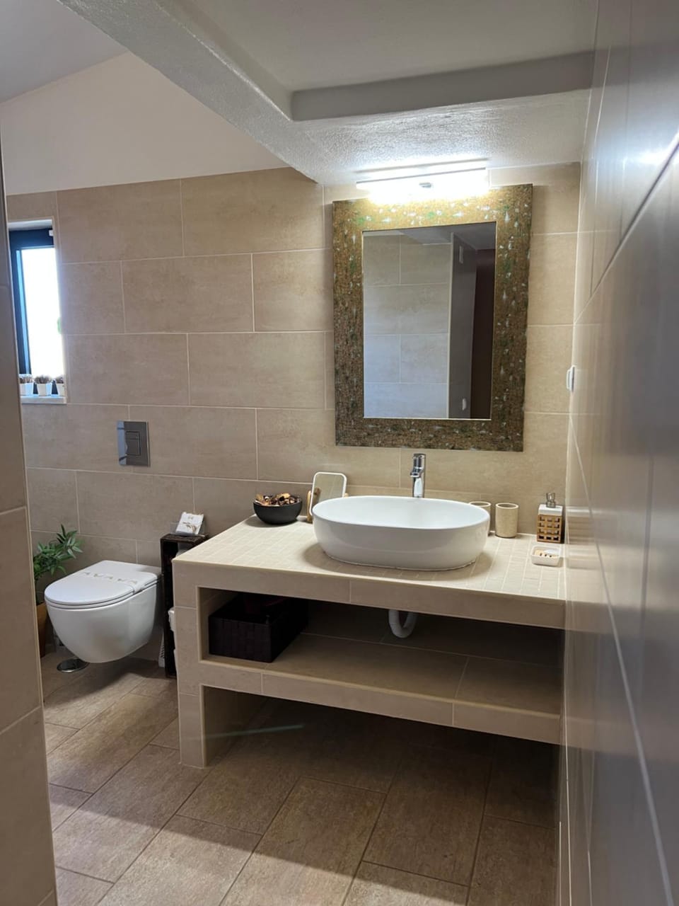 Toilet, Bathroom