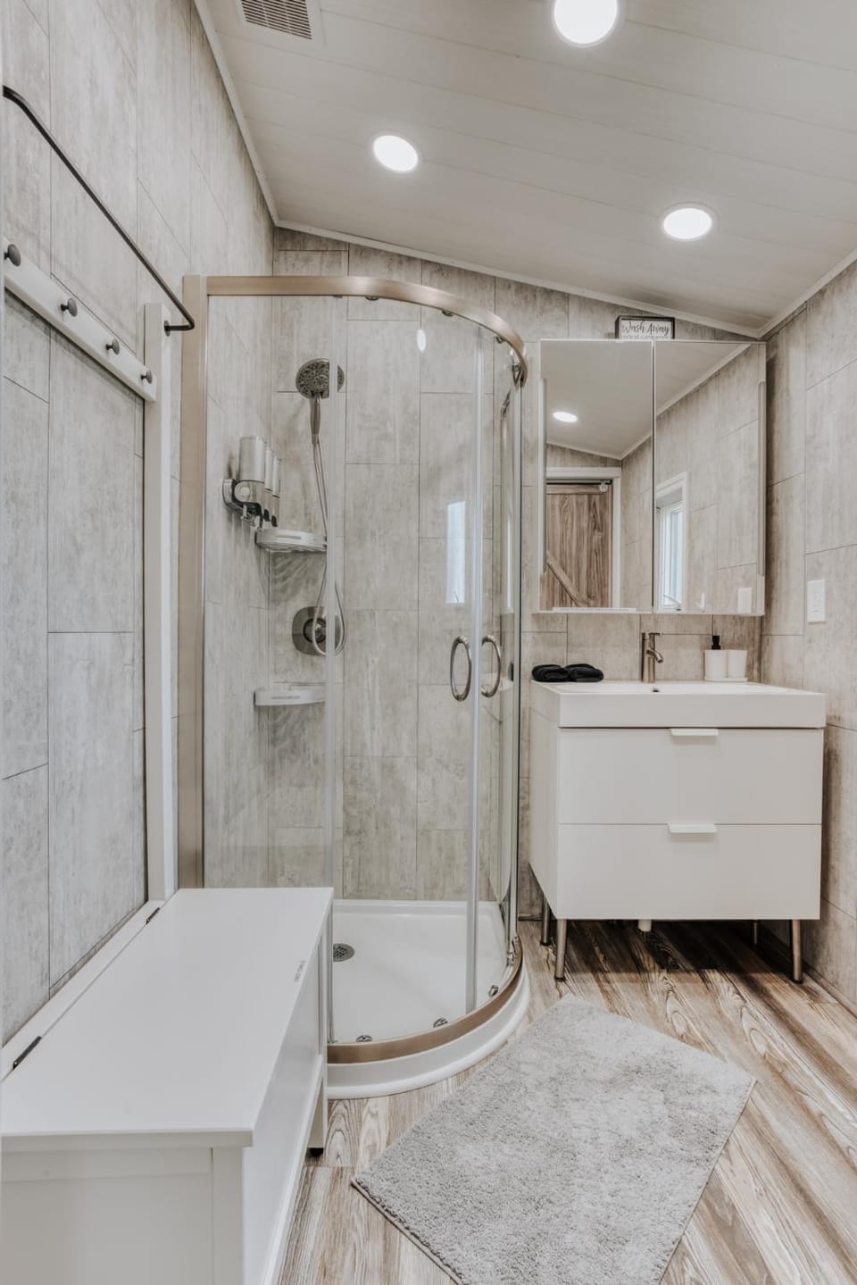Modern Suite - 10 Min to Corning - Quiet & Cozy Apartment in Painted Post