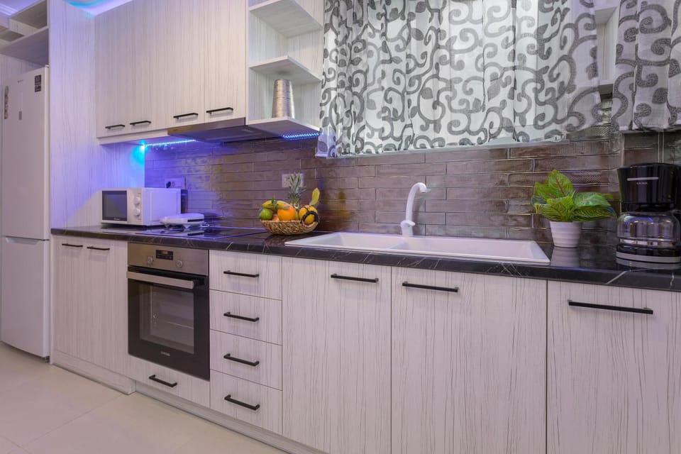 Kitchen or kitchenette, dishwasher, minibar, pet friendly, stove, toaster
