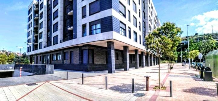 Property building, Facade/entrance