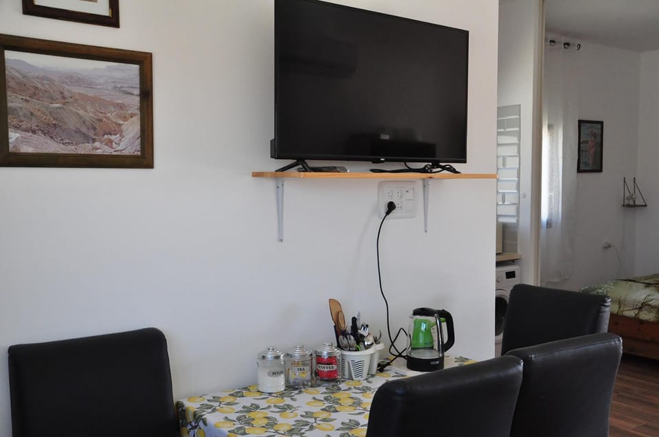 TV and multimedia, Seating area