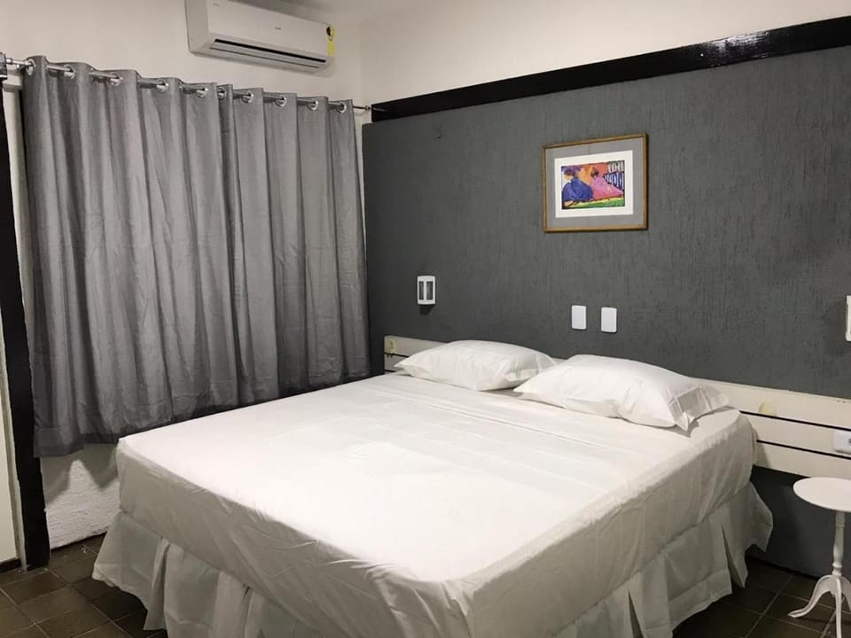 Bed, Bedroom, air conditioner