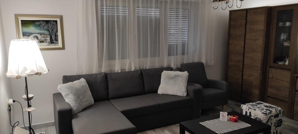 TV and multimedia, Living room, Bedroom, air conditioner
