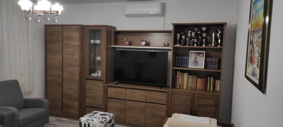 TV and multimedia, Living room, Bedroom, air conditioner