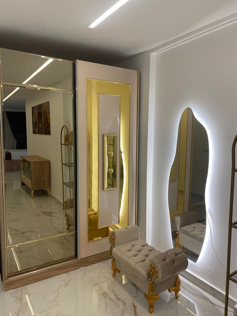 Photo of the whole room