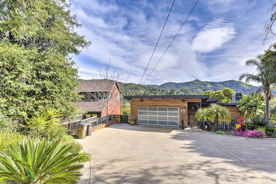 Designer Apartment < 1 Mile to Downtown San Rafael Apartment in San Rafael