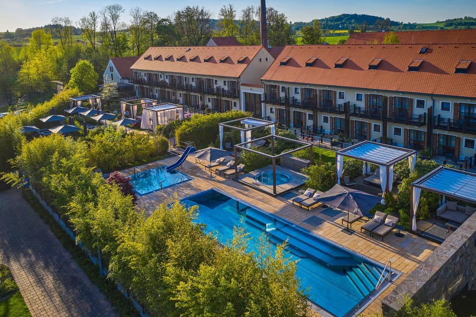 Bird's eye view, Swimming pool