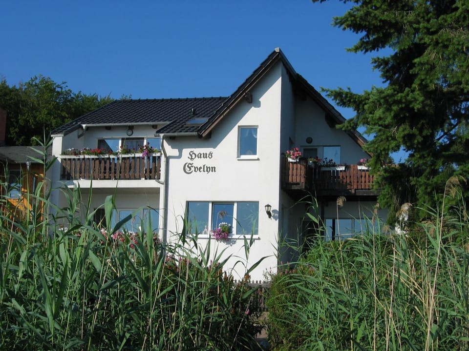 Property building, Lake view