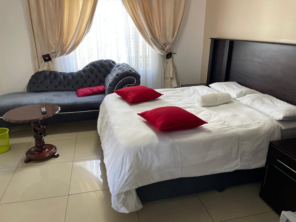 Martyrs Guest House Bed and Breakfast in Gauteng