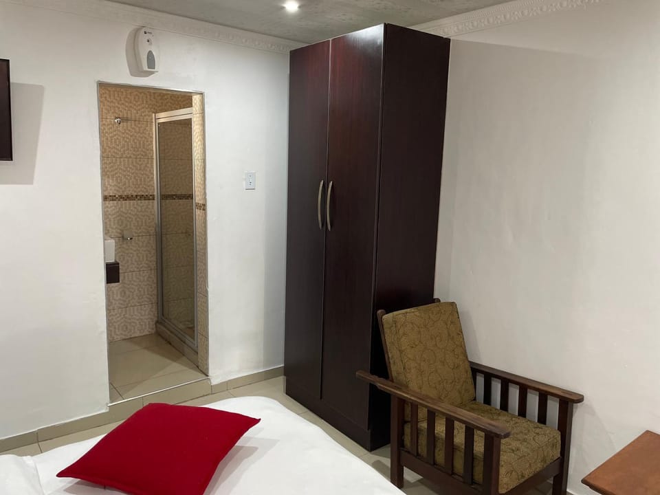 Martyrs Guest House Bed and Breakfast in Gauteng