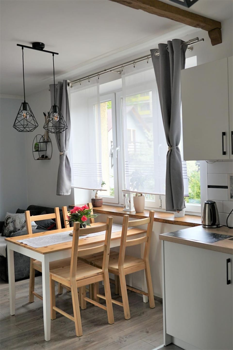Seating area, Dining area