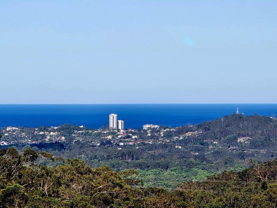 The House of the Rising Sun & Hot Spa House in Tallebudgera Valley